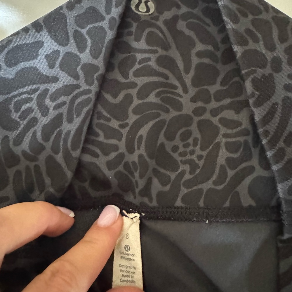 Lululemon leggings size 8